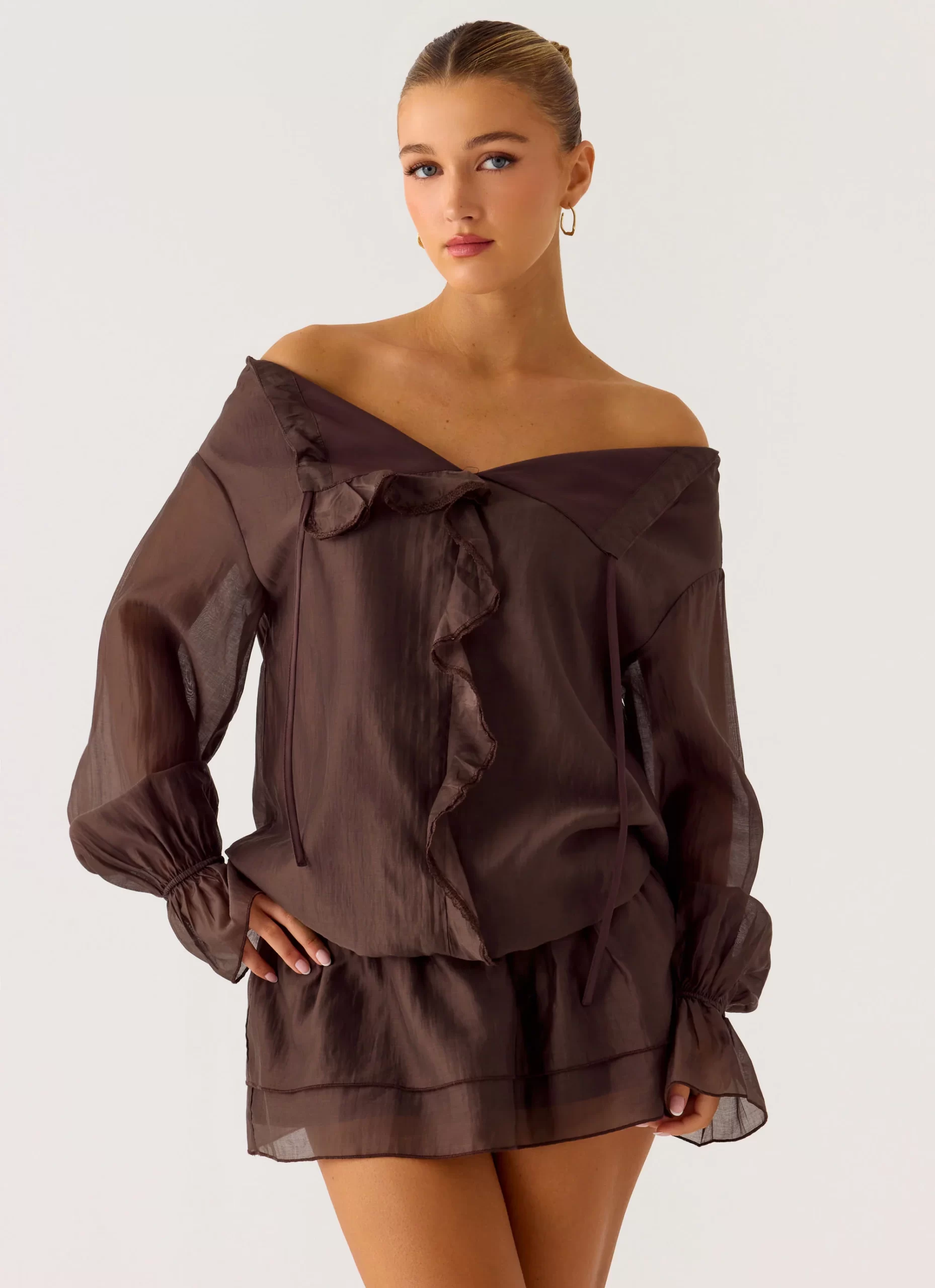 3B1E3DF5-81F1-F17A-2D9F-55C26D9B9F7E.webp Elris Drop Waist Mini Dress - Cool Chocolate - 图片 1